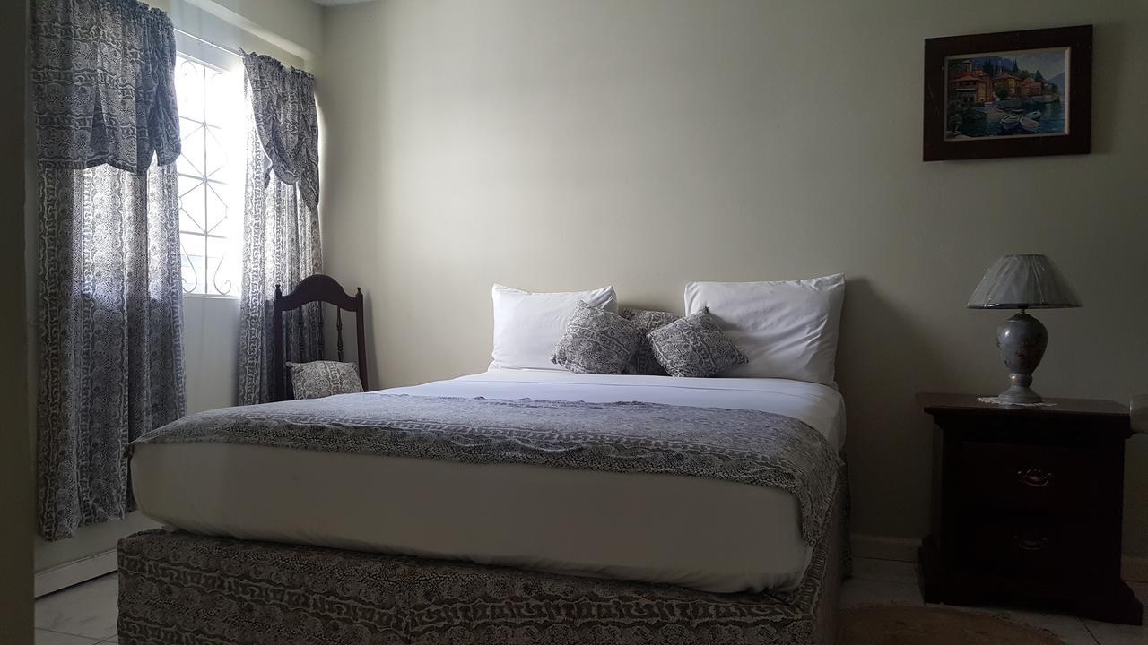 The Royal Kensington Villa มอนเทโกเบย์ ภายนอก รูปภาพ