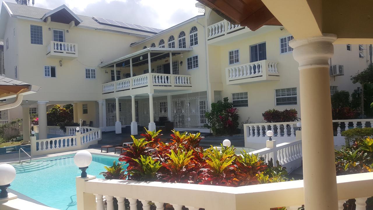 The Royal Kensington Villa มอนเทโกเบย์ ภายนอก รูปภาพ